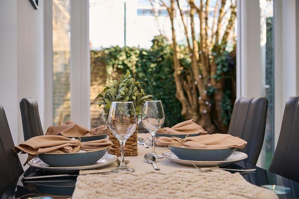 Fabulous 3 Bed Nw London Apartment With Private Garden Luaran gambar