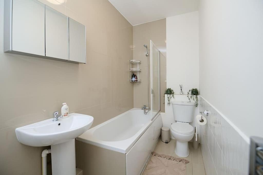 Fabulous 3 Bed Nw London Apartment With Private Garden Luaran gambar
